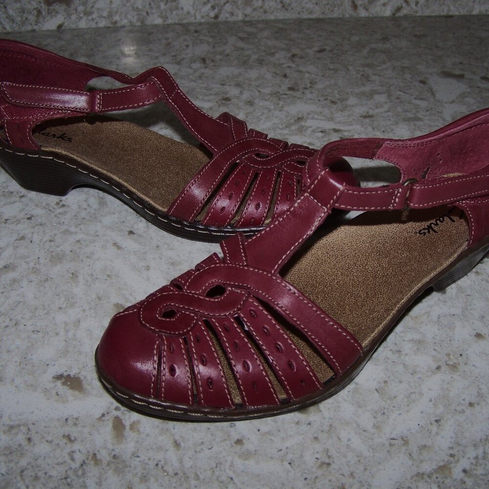 Clarks Red Sandals ‘Wendy-Tiger Q’ 6.5 M
